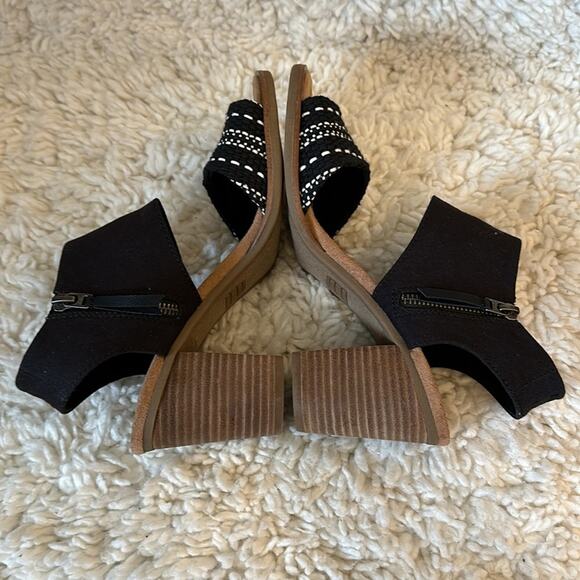 Black and White Boho Bohemian Neutral Heels - Picture 5 of 9